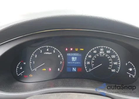 2009 Hyundai Genesis 3.8 z USA, uszkodzony, nr VIN KMHGC46E39U026514